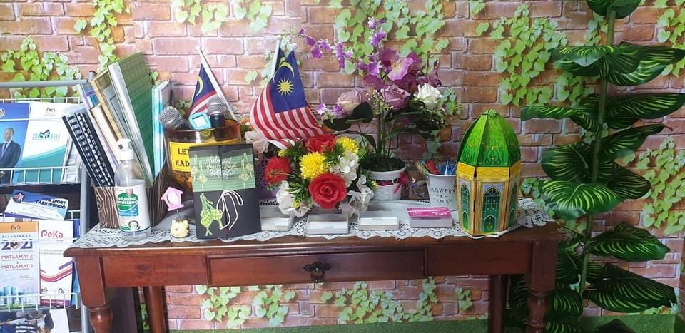 AkademiSifu's tweet photo. Walaupon xdpt nak dtg ke pkd sbb pkp, tatap je deco raya ni..lepas tamat pkp, kita selfie di sini
#sukarelawanpkdpj 
#raya2021 
#pkp3.0 https://t.co/gy7bdE2fX6