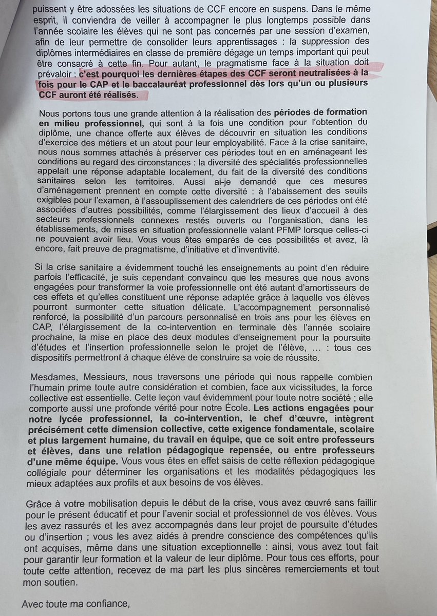 Max70162265's tweet photo. Pourquoi les épreuves CCF en bac pro c’est pas compris ? 
C’est marqué noir sur blanc les consignes pour les profs, maintenant @jmblanquer pouvez vous clarifier tout ça avant lundi car nos épreuves d’oraux d’anglais et d’espagnol commencent lundi ?
#Bac2021 https://t.co/xZIC0v6CuE