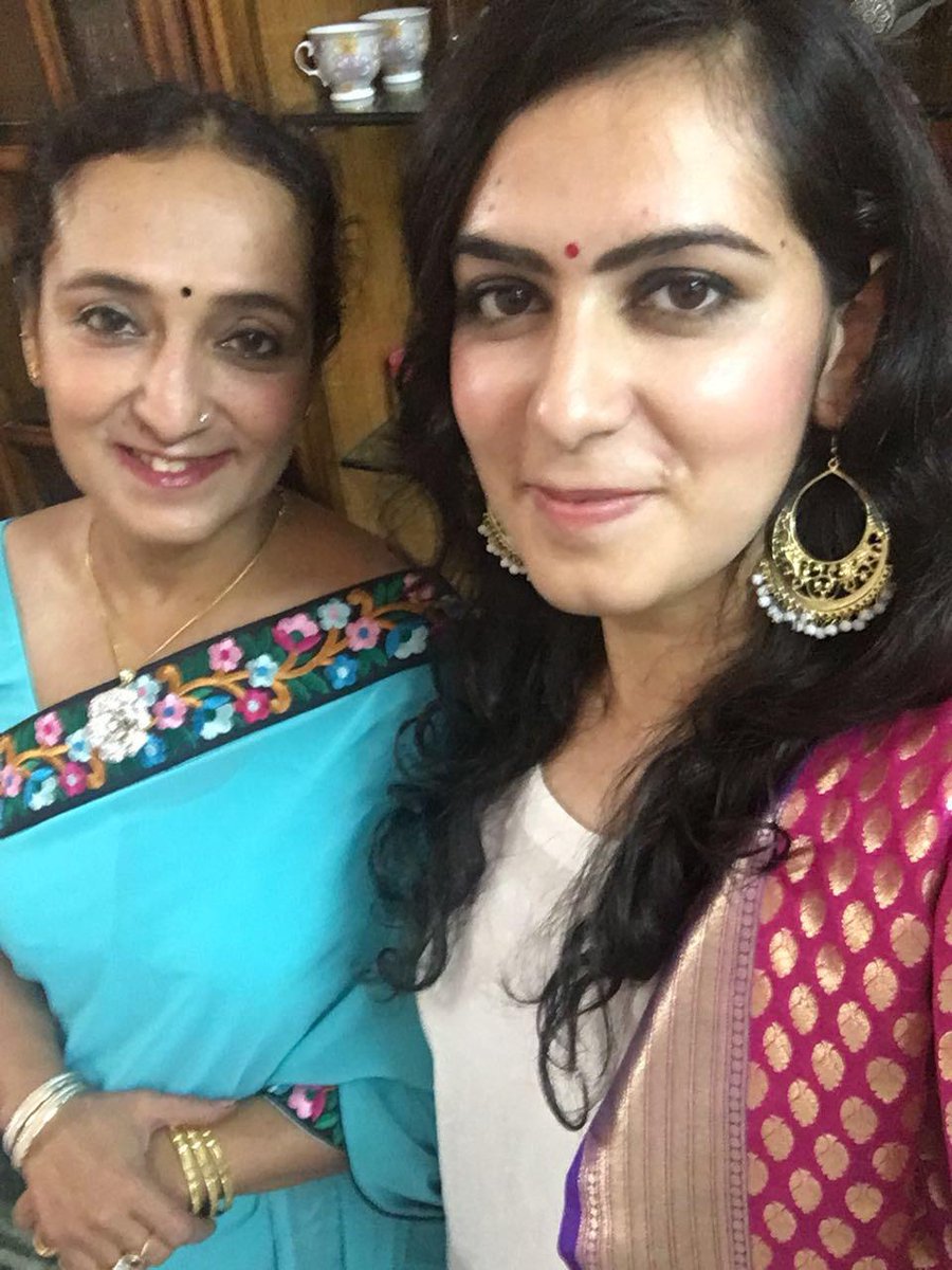 kashishsachde11's tweet image. My mom loves the Java Factory Vanilla Dream ! It is so delicious and amazing! #JavaJunky #giveaway #MothersDay #MothersDayGift
