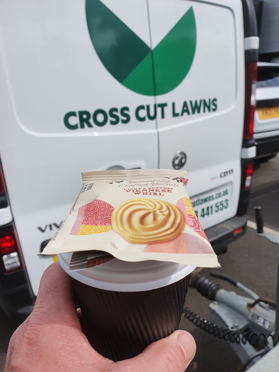 crosscutlawns1's tweet photo. Busy day yesterday, out the door at 4.30 and back home at 7pm, definitely got my steps in!! Scarify, over seed, top dress and feed. Customer happy with progress so far, back in a few weeks to check how things are growing. 
#binderloams
#stihluk
#rigbytaylor https://t.co/tP3DN9nrey