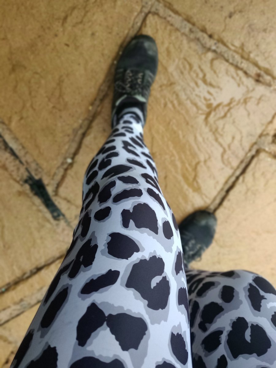 SusanPriceRD's tweet photo. A "little" bit of rain 🌧️ won't stop a #LoudLeggingsSaturday session😜

Great 🥊 session today... thanks @Lindsey2308  and Gem

#MentalHealthMatters 
#PhysicalHealth
#GirlsBoxToo https://t.co/UqPNTcz672