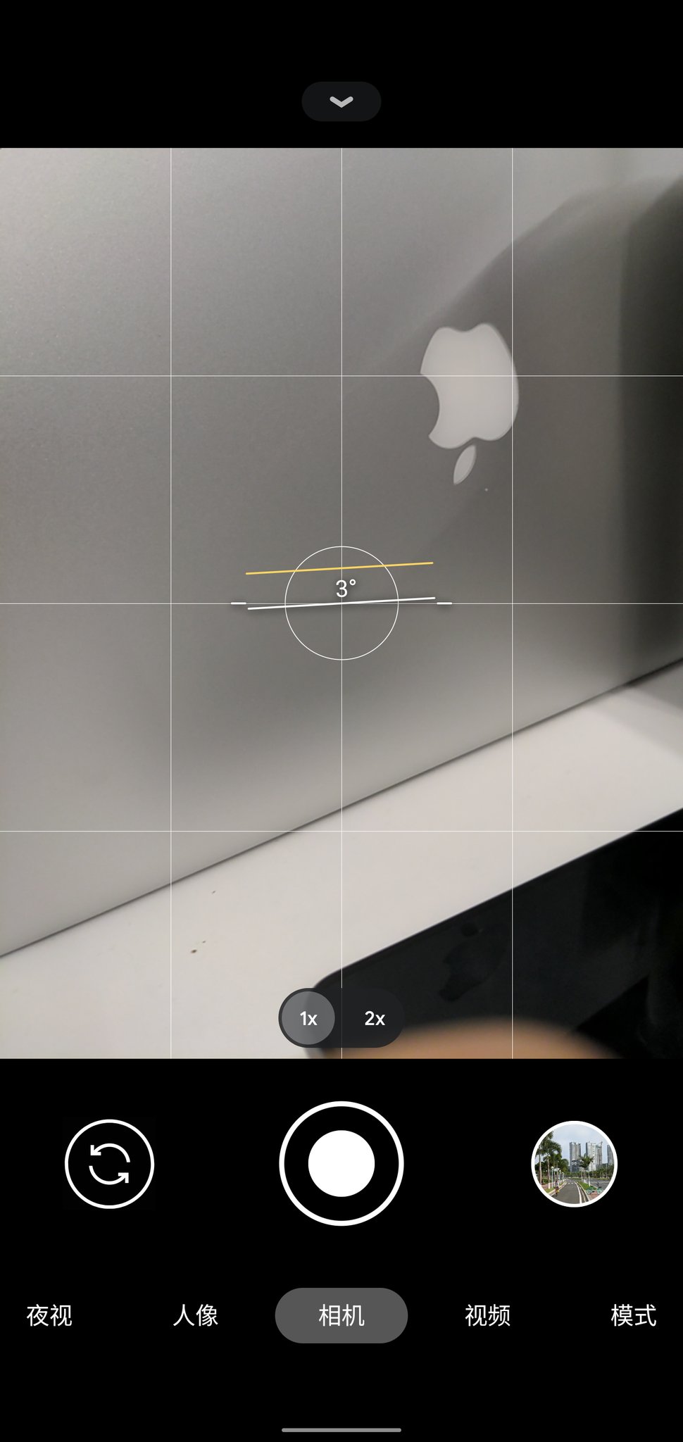 洛世on Twitter 对比手边的iphone 11 Pro Pixel 4 这两个操作反馈可真好 1 面部解锁成功的振动2 相机水平仪重合的振动https T Co Kl8pah2nvm T Co 7pk7m3dmnb Twitter