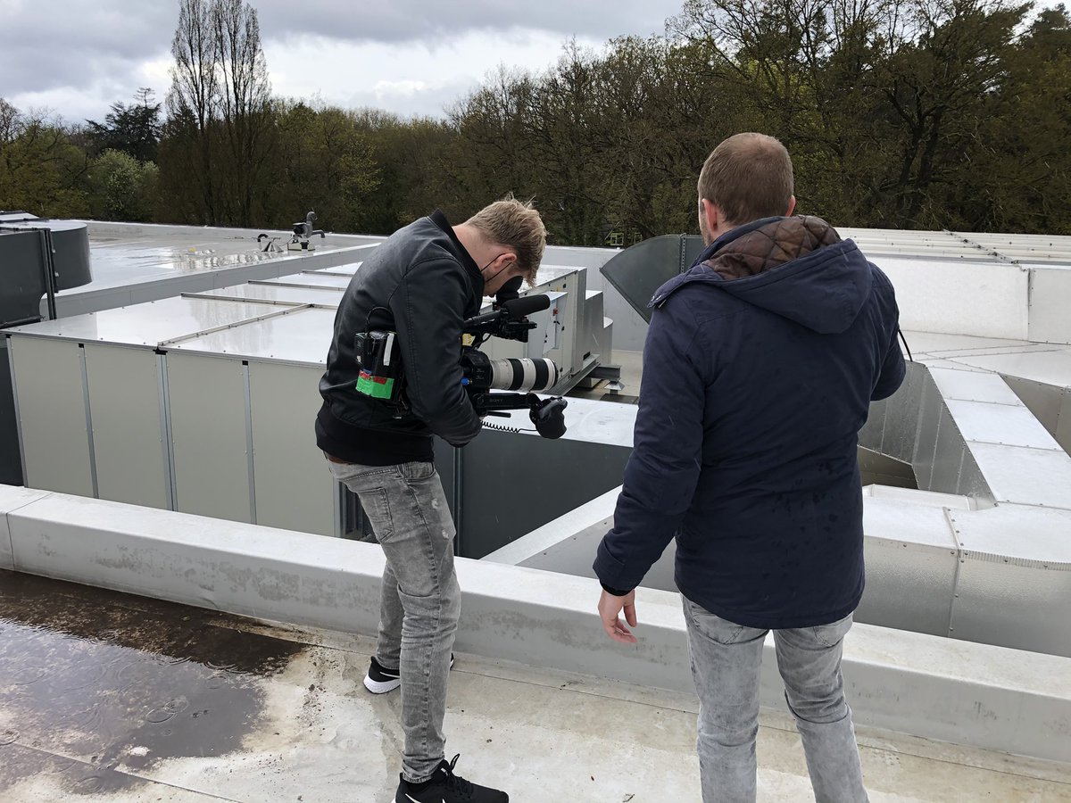 Deze week op 2 locaties filmopnames gemaakt van Daikin systemen, deze keer voor het unieke Daikin Scholenconcept. Verwarmen, koelen, ventileren, regelen en monitoren in 1 concept. <a href="/DaikinNL/">Daikin Nederland</a> <a href="/DaikinEurope/">Daikin Europe N.V.</a> #VRV #warmtepomp #lbk #scholenconcept #Applied