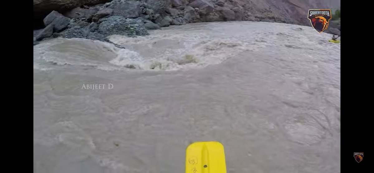 ToughCapricorn's tweet photo. I've only been to rafting in the famous Ganges in Rishikesh and wanted to do this when I visit Ladakh, thanks for the risk headup Abi ๐
Do watch the short and sweet rafting video ๐ https://t.co/UVI0qWlVGu
Most dangerous part of #ZanskarRapids is this
#Abijeet #sabertoothin https://t.co/94DoHcSQ6f