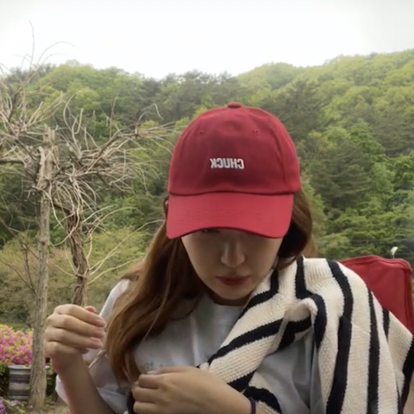 220508 ตอนไลฟ์มีแมลงบินมาซึลกิกลัวจึงพยายามหลบ😂

#SEULGI #슬기 #RedVelvet <a href="/RVsmtown/">Red Velvet</a>