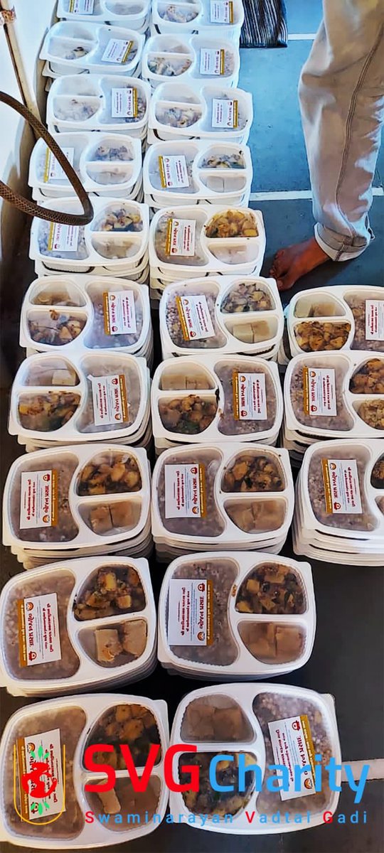 SvgCharity's tweet photo. @SvgCharity is doing excellent #Humanatarian work  for society. Everyday delivering thousands of food packets for covid patients. One can donate &amp; contribute towards such a noble cause. @laljishree108 @officiallndym @vadtalgadi #COVIDSecondWave #Covid19IndiaHelp https://t.co/SMMmfjGwW2