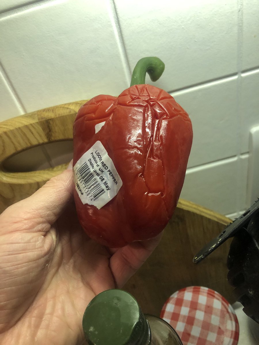 han_nahb's tweet photo. @Morrisons these soggy and wrinkled peppers came in our online shop earlier. Please help! https://t.co/6q6P96P7Kc