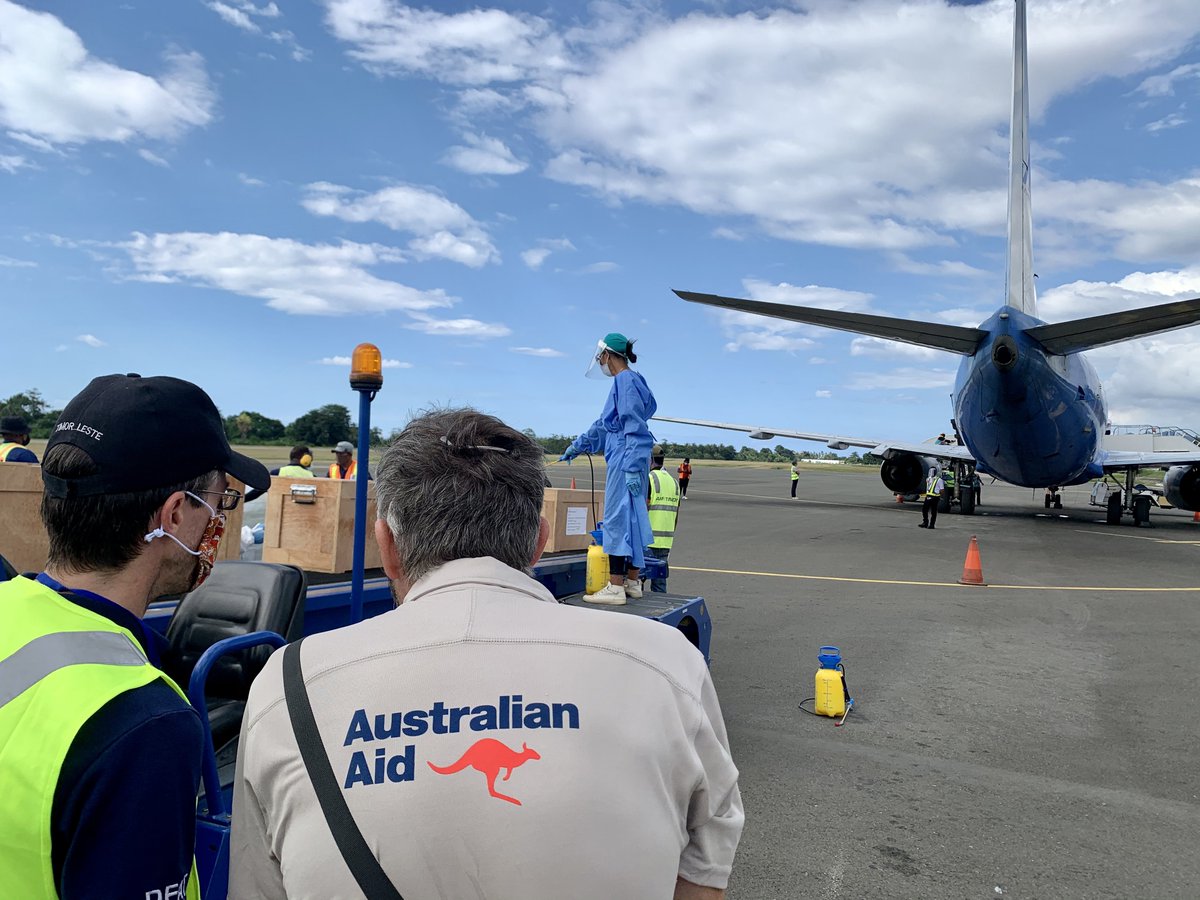 Liudageng's tweet photo. Solidarity in action ! In response to flash floods #cycloneseroja @WFP offered today one-stop service of air and land transport delivering 220 family tents donated by @dfat 🇦🇺from @UNHRD  #KualaLumpur to the civil protection warehouse at Bebora #Dili 🇹🇱.  @AusAmbDili @AdaljizaM https://t.co/w2QogjZz1P