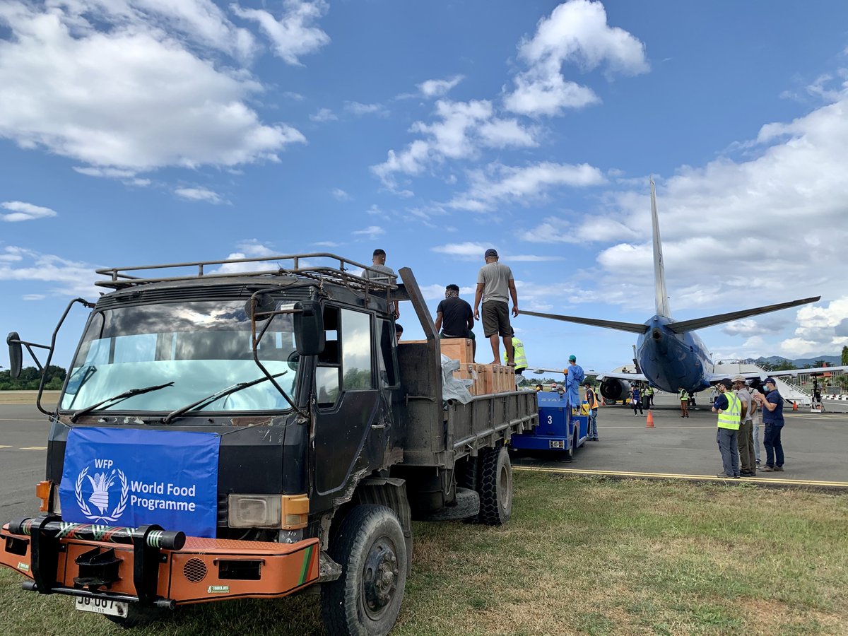 Liudageng's tweet photo. Solidarity in action ! In response to flash floods #cycloneseroja @WFP offered today one-stop service of air and land transport delivering 220 family tents donated by @dfat 🇦🇺from @UNHRD  #KualaLumpur to the civil protection warehouse at Bebora #Dili 🇹🇱.  @AusAmbDili @AdaljizaM https://t.co/w2QogjZz1P