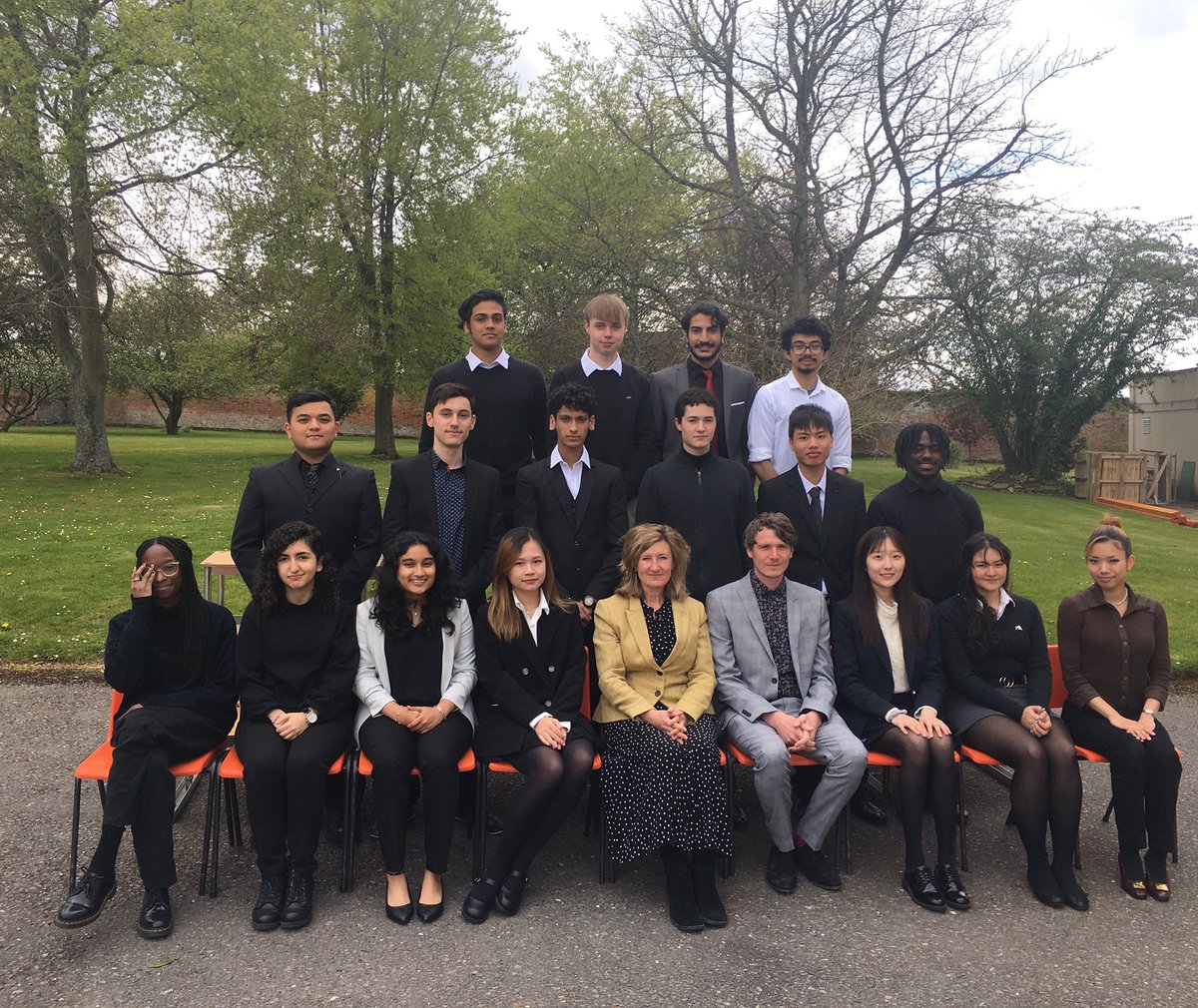 We are delighted to have almost all of our Year 13 students back on campus. Yesterday, they took a break from classes, exams and assessments for a photo with their Personal Tutors (part of their residential boarding bubble).