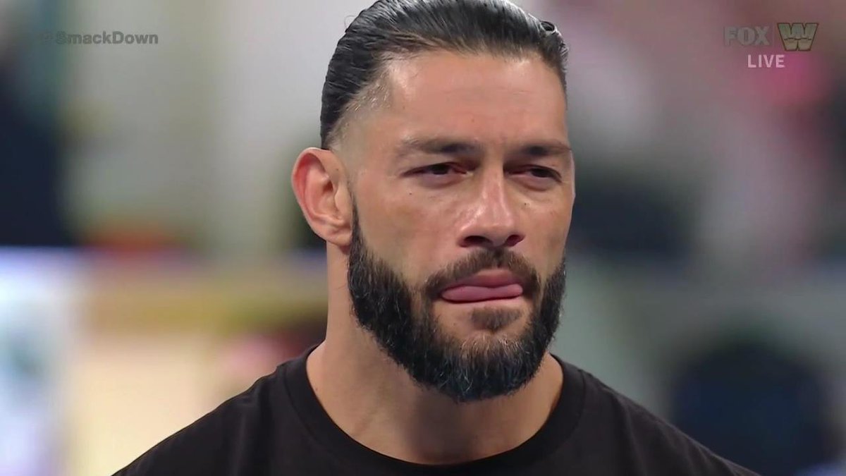 RomanReignsNet's tweet photo. HQ #SmackDown  Screencaptures: https://t.co/NLiqak04vc #RomanReigns #TribalChief #HeadoftheTable #WWE https://t.co/Nd6NP9NEK7