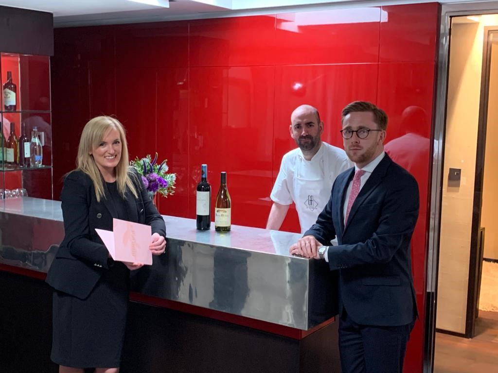 FitzwilliamDUB's tweet image. Our wedding expert Grace Callely is putting the finishing touches to our new  penthouse wedding collaboration with @Andy_McFadden &amp;amp; @GloversAlley  
Exciting bespoke boutique weddings coming soon with the finest of Dublin fine dining

 #dublinweddings #watchthisspace #vipwedding