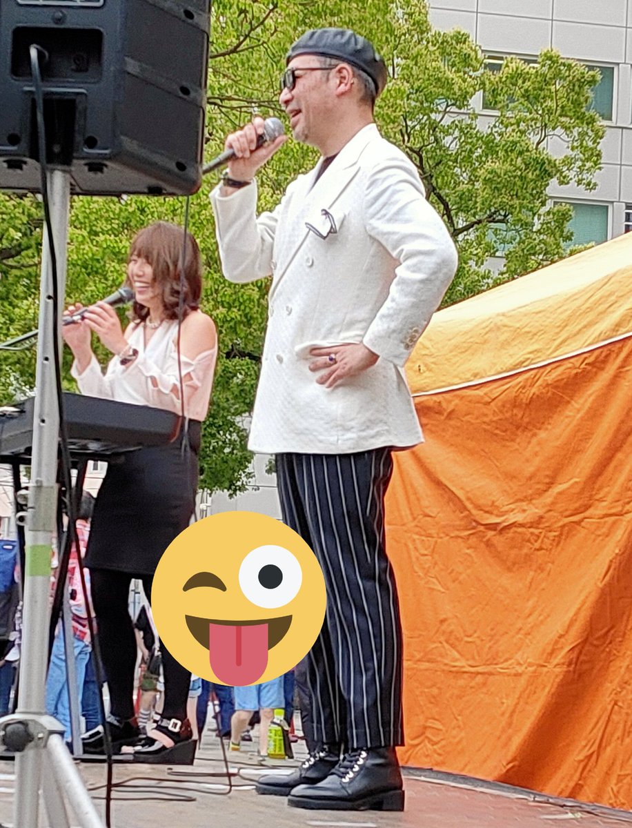 ben33333's tweet photo. 今日の現場1

BLACK

初見

このヴォーカルの人なかなか良い
良い声をしている。。。

全体としてはまだ成長途中な感じですが https://t.co/4z9dTpYVDn
