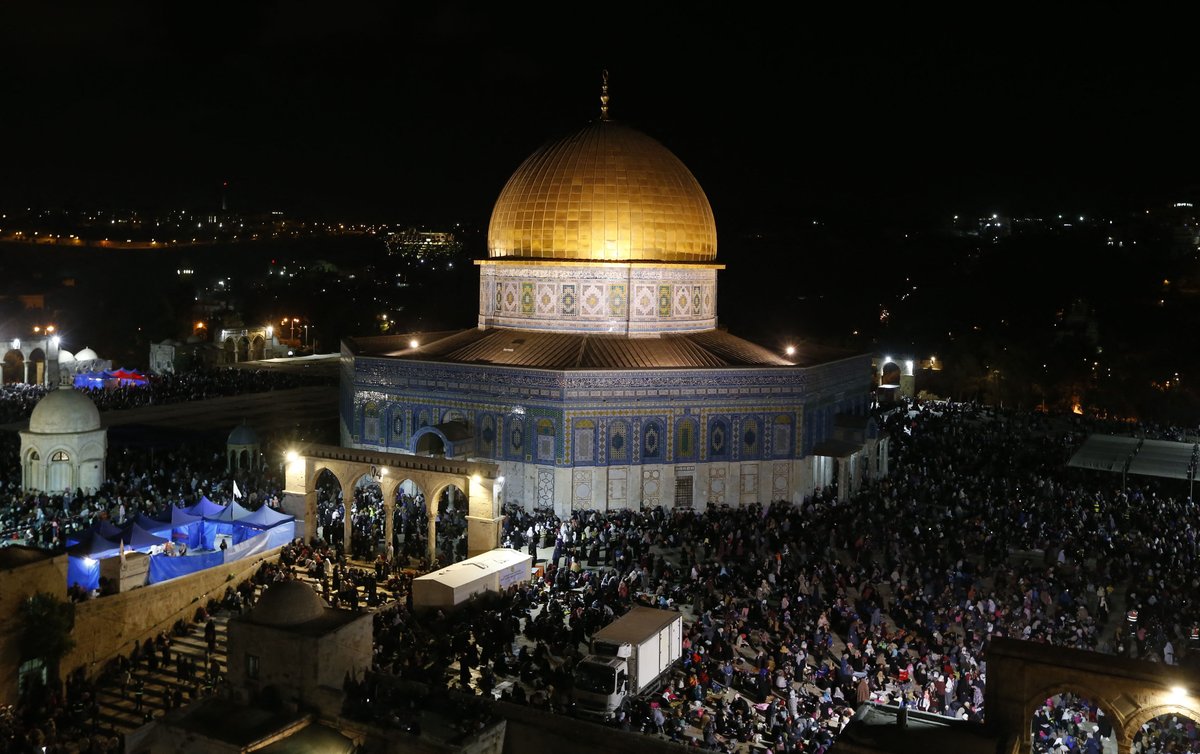 The Israeli raids on al-Aqsa have set a tense atmosphere ahead of Laylat al-Qadr (the night of power). Every inch of al-Aqsa is usually covered with worshippers on the 27th night of Ramadan, which is considered exceptionally holy in Islam : AFP  http://ow.ly/x1HS30rH5n2 