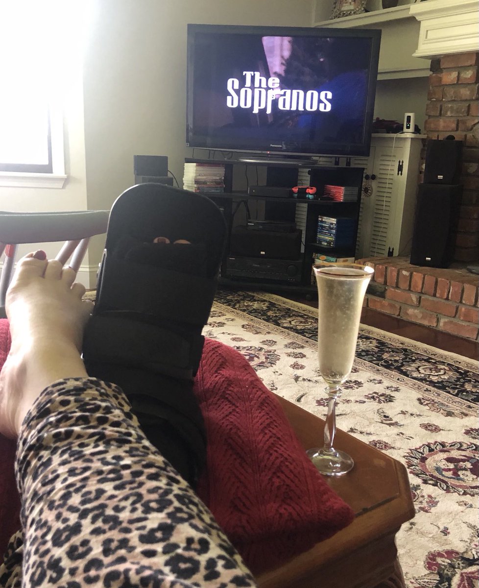 EColvinCollins's tweet photo. Kid-free house for at least 10 hours? #NowTHISisMothersDay #OneDayEarly 🥂 https://t.co/BwMgf31ke7