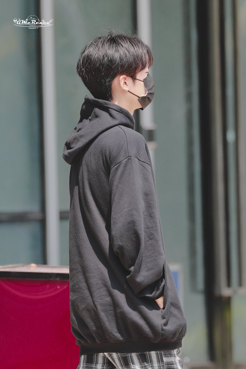 210312 创造营上班

好可爱的后脑勺哦～

#周柯宇 #ZhouKeyu #โจวเคออวี่