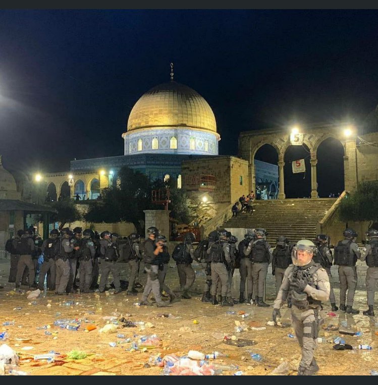 Mazlumun dünyasında kıyamet koparken, zalime yatağında rahatlık verme Allah’ım. 
#Kuduesislamındır #MescidiAksa #MescidiAksaYalnızDeğildir