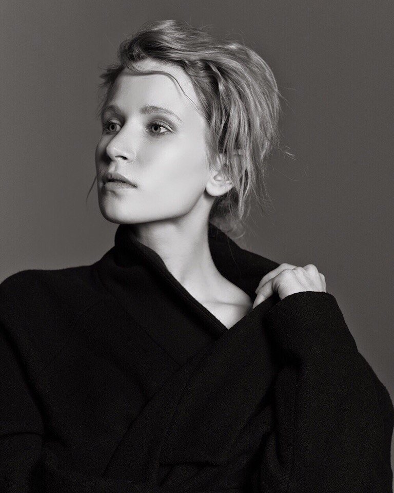 Елизаве́та гырды́мова (монеточка). Лиза гырдымова монеточка. Монеточка певица 2022. Монеточка жизнь. Елизавета андреевна гырдымова.