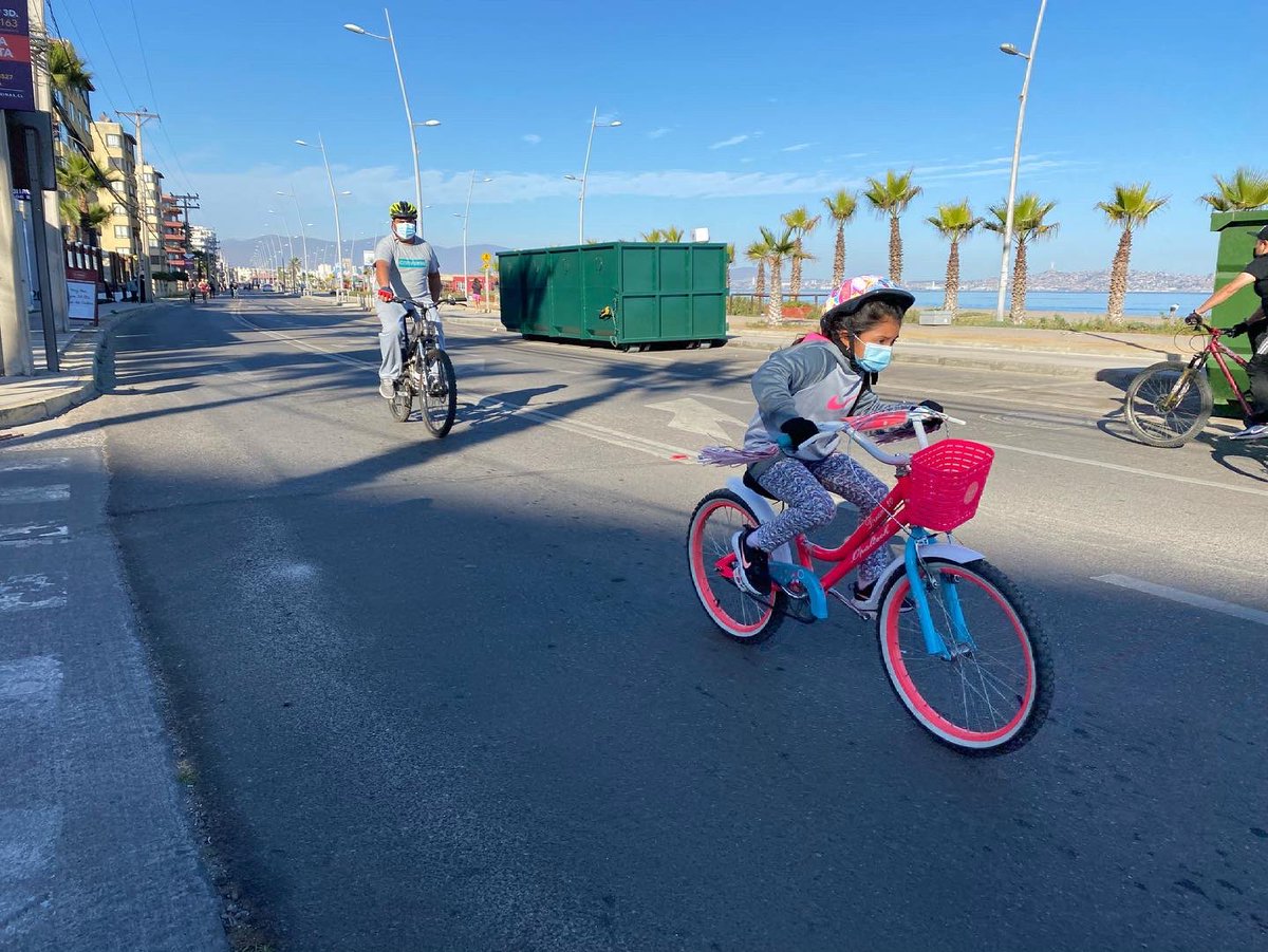 CoquimboBBNN's tweet photo. Hoy estuvimos en La Avenida del Mar de #LaSerena, colaborando en el proceso de orientación a los y las deportistas y sus familias durante Franja Horaria Deportiva, junto los Seremis @MindepCoquimbo @minvucoquimbo @EnergiaCoquimbo @GianniGonzalezM 
@EligeVivirSano https://t.co/DLIw1N4pA0