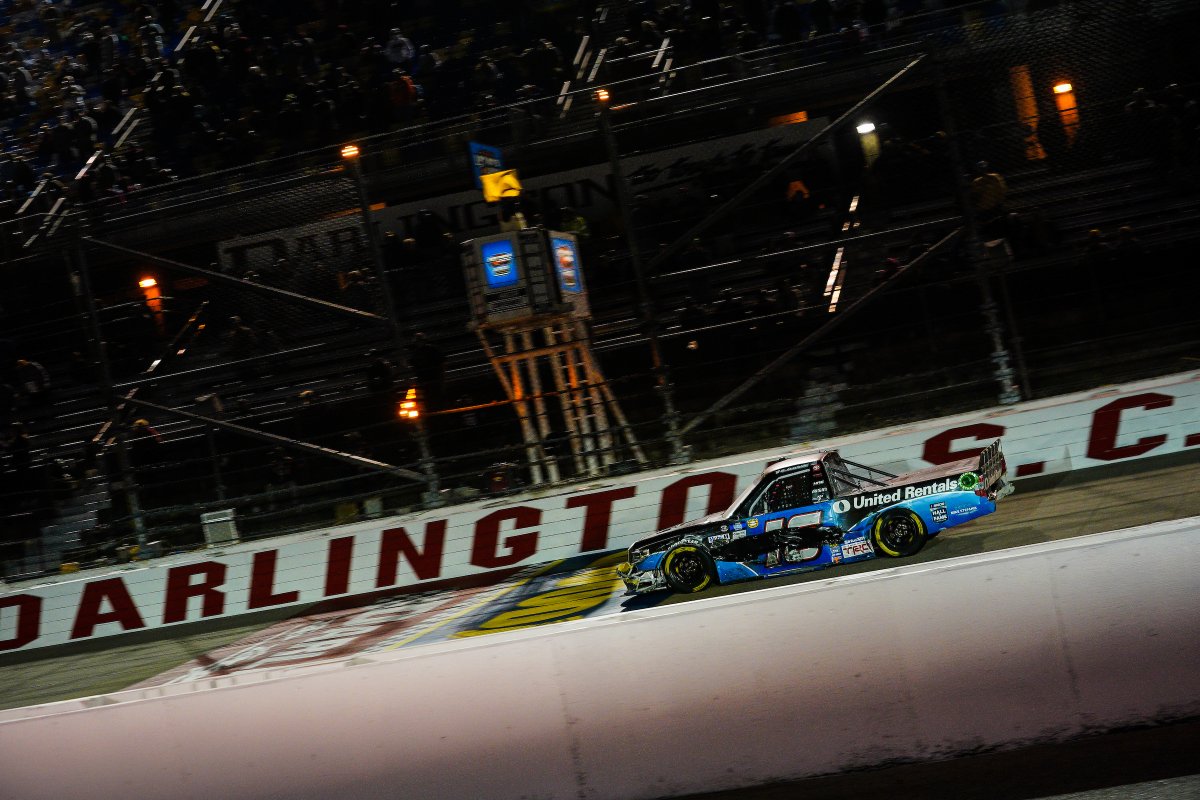 Hattori_Racing's tweet photo. That's why you don't give up!
@_AustinHill gained 12 positions after suffering significant damage to finish 13th at @TooToughToTame.
#LiftKits4Less200 Recap β‘οΈ https://t.co/E5jN4CttJ2 https://t.co/xbdfMQIVAw