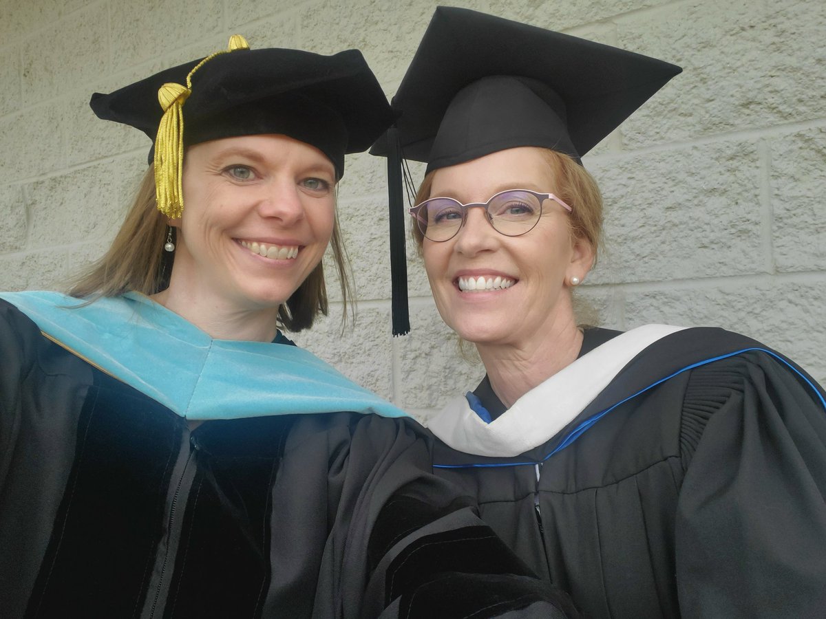 Kim_Martin731's tweet photo. Ready to celebrate these @BethelUniv graduates! https://t.co/RW9gGQDn6s