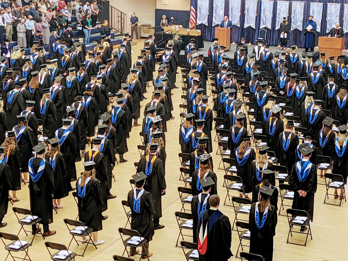 CUNE's tweet photo. The commencement ceremony opens, as always, with prayer. #CUNEGrad https://t.co/HXzgQeBtHm