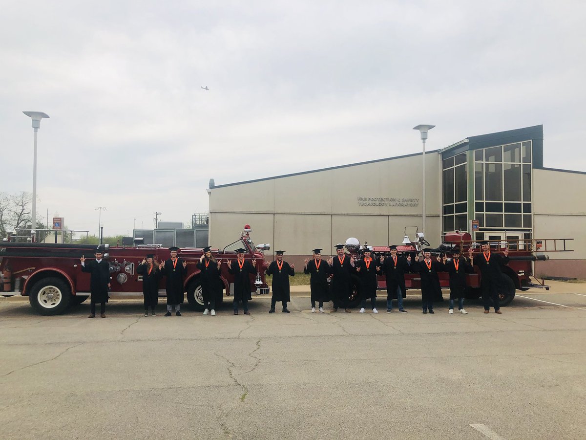 FPSETatOKstate's tweet photo. Today’s the day! #okstate21 #fpset congratulations to this group that persevered thru a pandemic! We are so proud of you and can’t wait to see what you do in the world! 🔥🔥🎓#osu_ceat https://t.co/Rhpjo0bxah