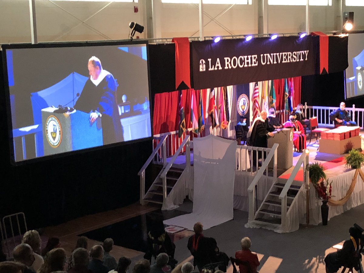larocheuniv's tweet photo. “As you begin the next chapter of your lives, my first piece of advice is to choose your path with passion.“
- Commencement Speaker Howard W. “Hoddy” Hanna III
#LRU21 #LRU20 https://t.co/PyPfar1VXC
