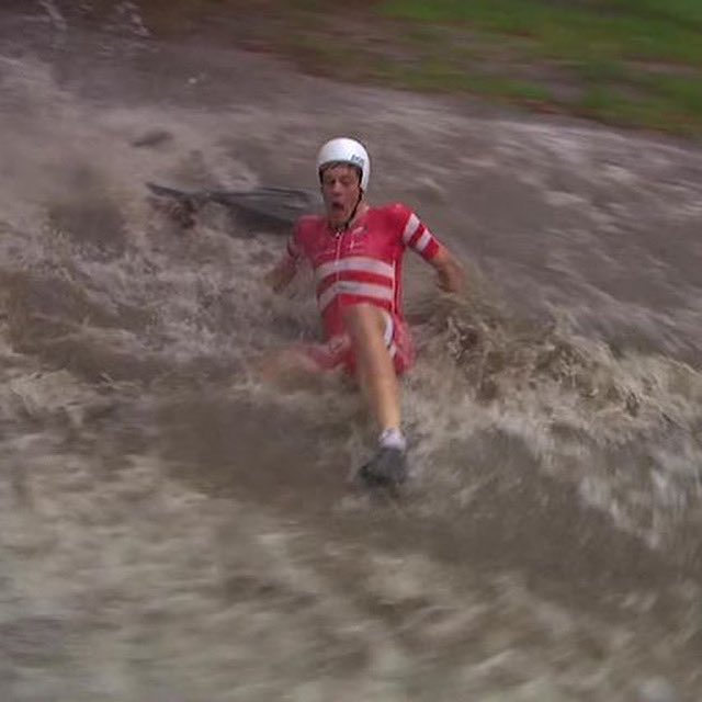 **ROUTE CHANGE** The road from Bridge Hewick, Skelton Lane has flooded across the road so the route will now carry straight on after the bridge on the B6265 Boroughbridge Road all the way to Boroughbridge where it picks up the original route: tinyurl.com/ReliabilityRou…