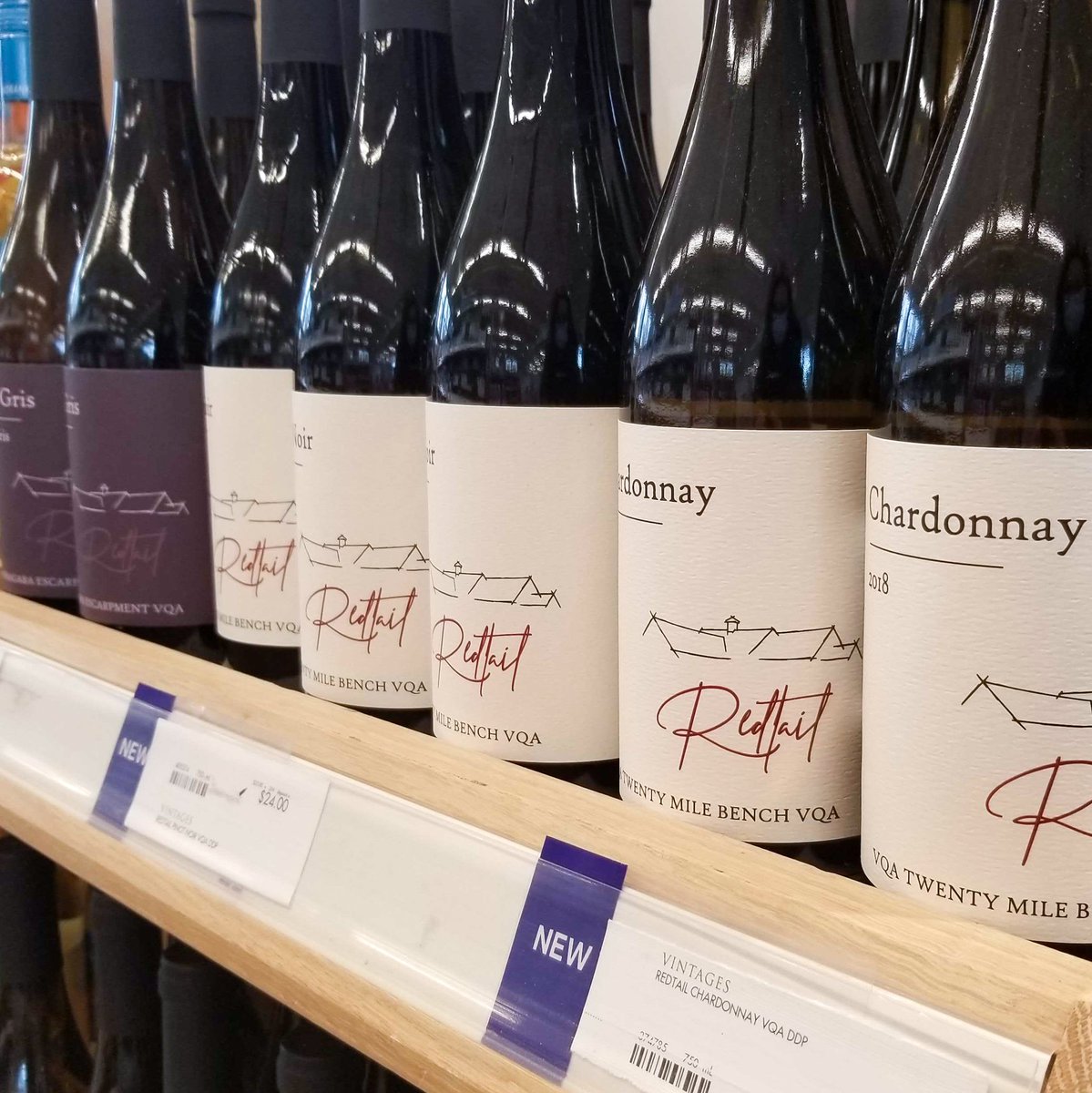RedtailPEC's tweet image. BIG NEWS 📣 Our 2018 Chardonnay, Pinot Noir, and Fumé Gris are now available in select LCBO stores:

➡️PEC/BOQ
➡️Kingston
➡️Ottawa
➡️Peterborough 
➡️Bowmanville
➡️Owen Sound
➡️Barrie

Want us in your neck of the woods? Let us know which store + ask your local LCBO about Redtail😄