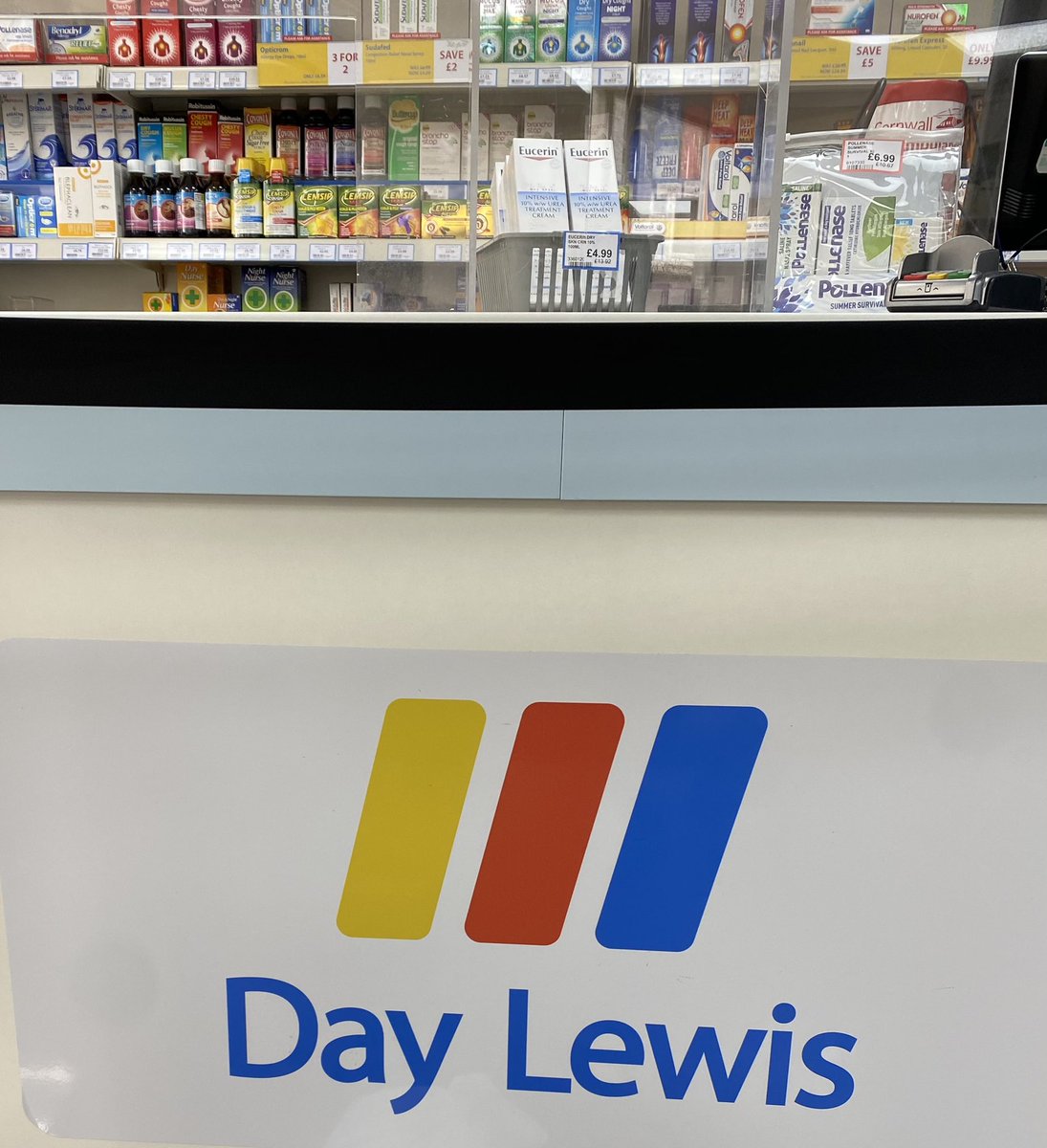 toiletry bag chemist warehouse