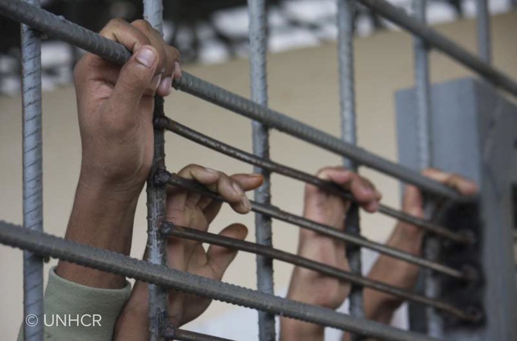 jnbeuze's tweet photo. People seeking asylum shall not be detained because of their irregular (and not: illegal) status in a country.
Our legal partners conducted 1,869 visits to detention places last year.
400+ detainees with a refugee profile were thus freed & assisted in Yemen
#ProtectionInAction https://t.co/fY95i24ulR