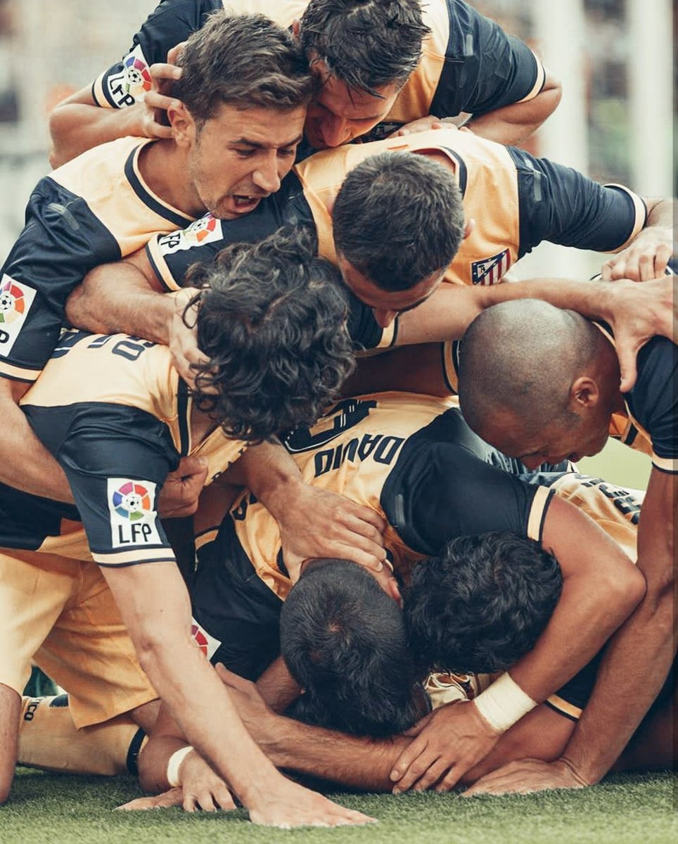 FA82Oficial's tweet photo. Porque siempre la afición,
Se estremece con pasión,
Cuando quedas entre todos campeón. https://t.co/7WpILHs93R