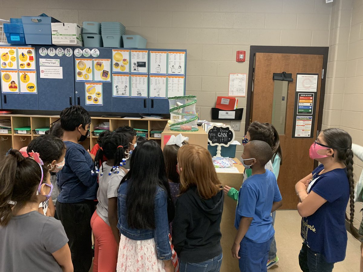 arellenburg's tweet photo. “We have butterflies!!!” Everyone was so excited to see them emerge! The perfect end of unit butterfly life cycle surprise! 🦋@MabletonES #UltimateLearningExperience https://t.co/1GXQ9nOJ1y