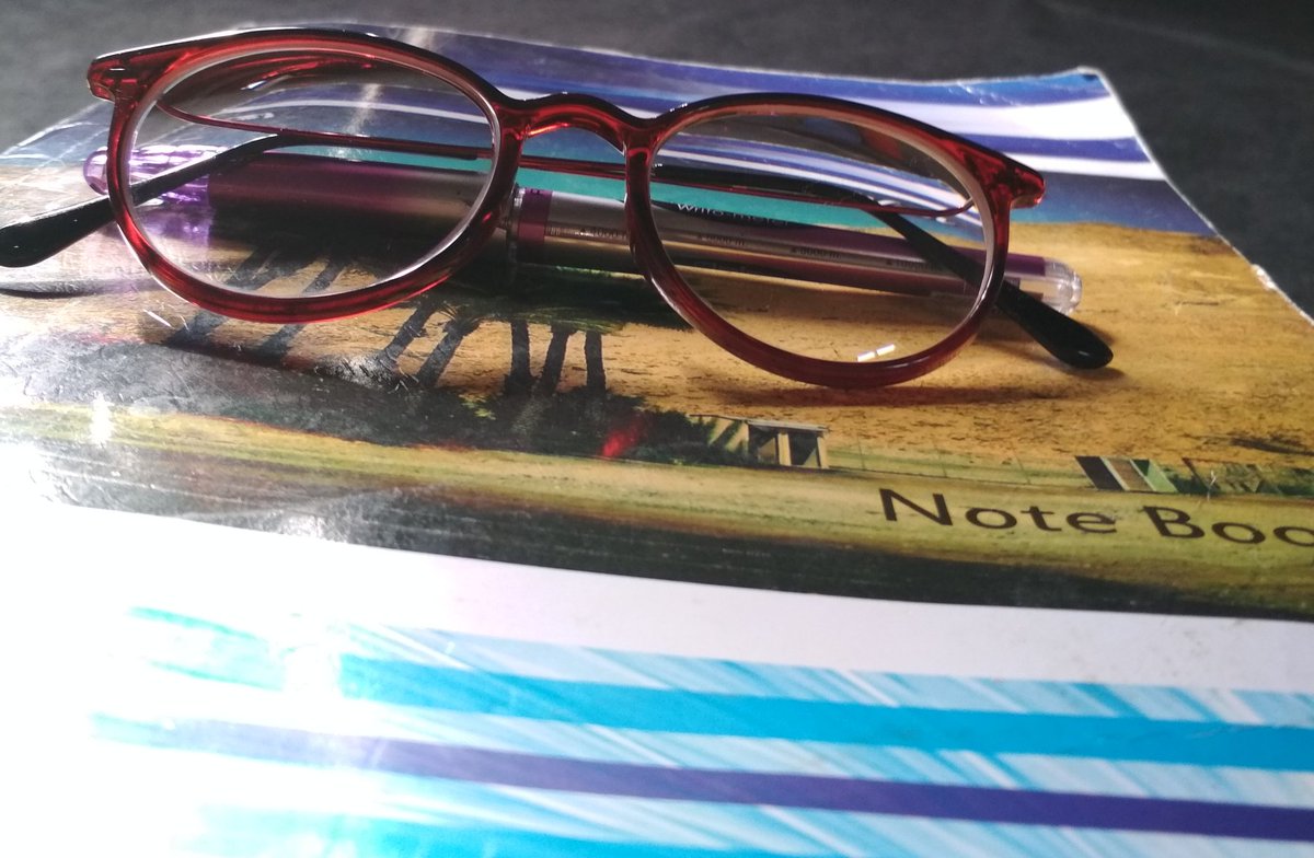 BabuHilal2's tweet photo. Kabilooo ki duniya hai
When girls enter in a school /college/university #vooladka
When she met with a boy with smartness nd intelligent then #line marna shuru kitna acha hai
Daraslll is bechari ko notes ki xororat hoti hai #afteruniversity /#collage/#school
Mai kaha jantiii https://t.co/MMC3VCeqPZ