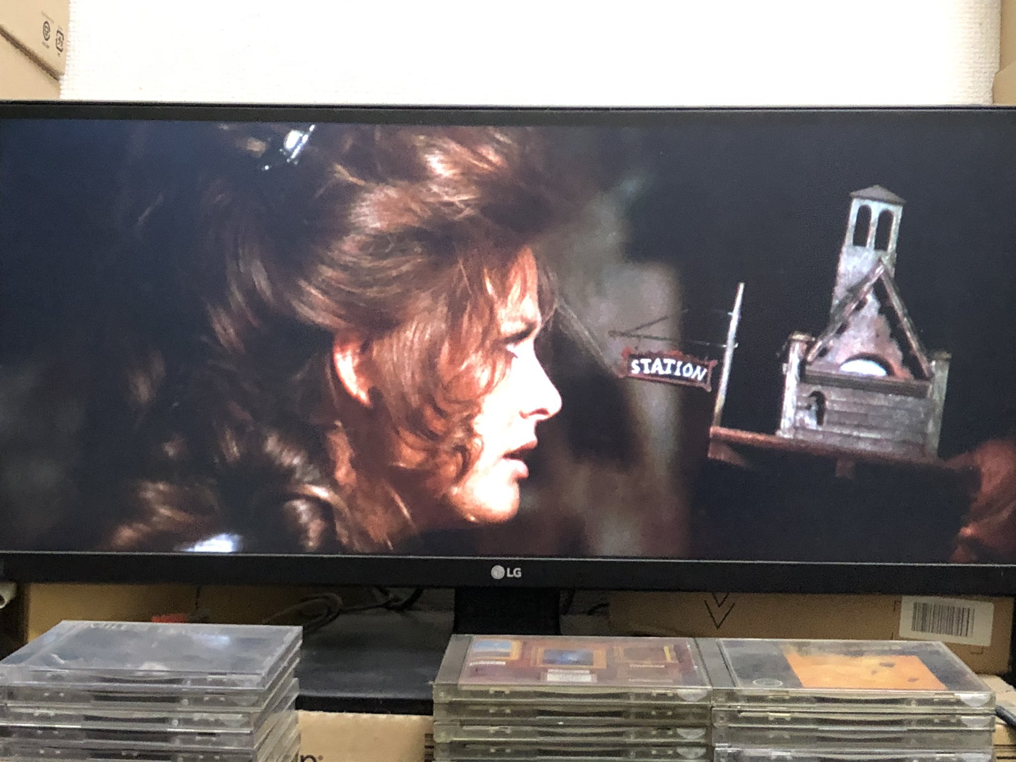 大澤遼 クラウディア カルディナーレ ヘンリー フォンダ主演の Once Upon A Time In The West ウエスタン スペインのスペイン語吹き替え版 字幕なし オリジナルのイタリア語版に忠実に訳されているスペインのスペイン語吹き替え版の台詞は
