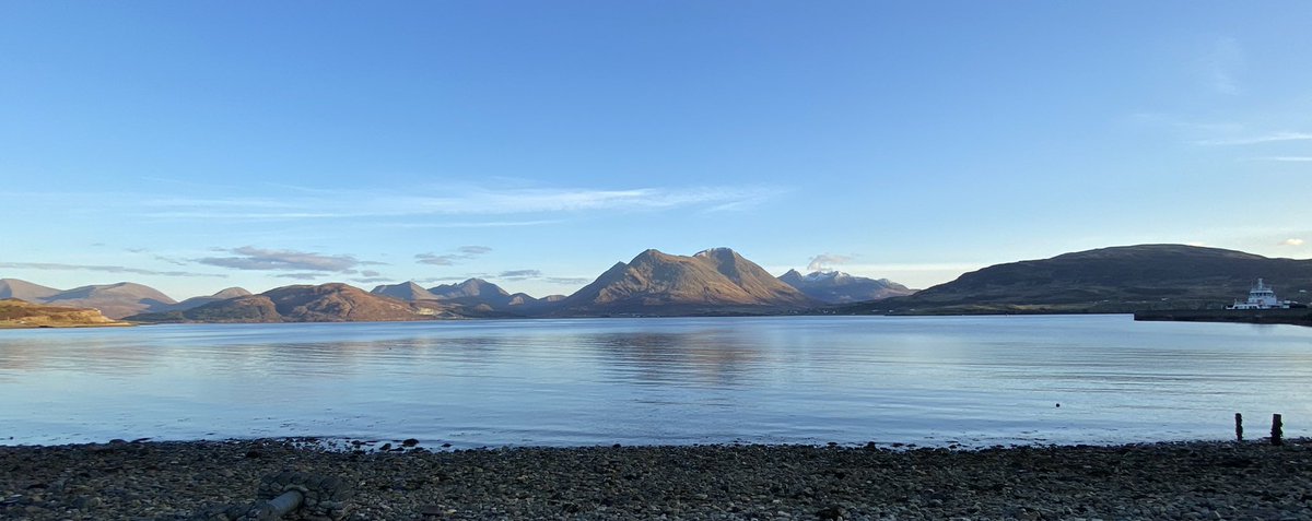 samsearchdog's tweet image. Cracking tune for #FastTuneFriday catching up on this weeks @#TuneWithAView from Raasay @wiseowl53 @SCMONCK @HeatherFTSUG