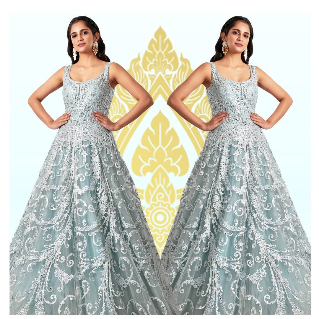 Youveindia's tweet photo. Timeless yet modern, get glamorous with the elegance and grace of this heavily embellished cocktail gown from YOUVE.

Twirl like a diva in this modern cocktail gown by YOUVE. 💕

Book your appointment with us at +91 98361 55959 💌

#youv #fashionable #indianwear #cocktailgown https://t.co/XyxUy3hpgQ