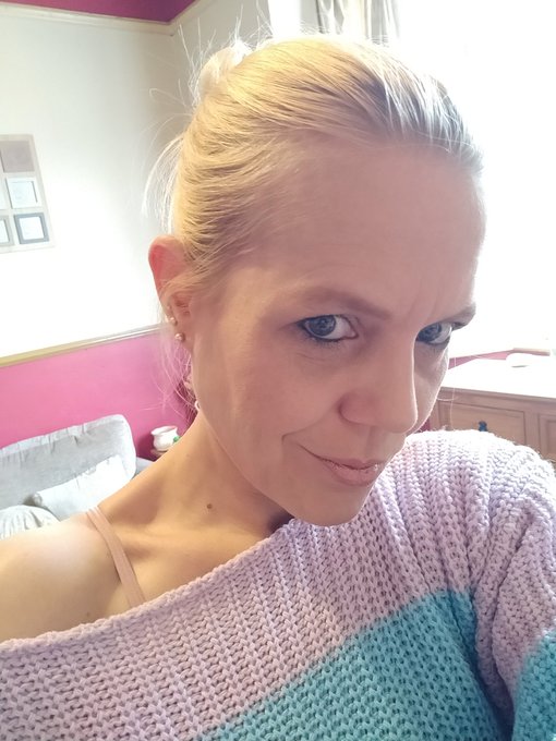 Whoop whoop 🙌 Make ups on... That must mean that soon I'll be tied to my coffee table then later jumping<a href="/tag/sinfulsunday"class="tags"><span>#sinfulsunday</span></a>