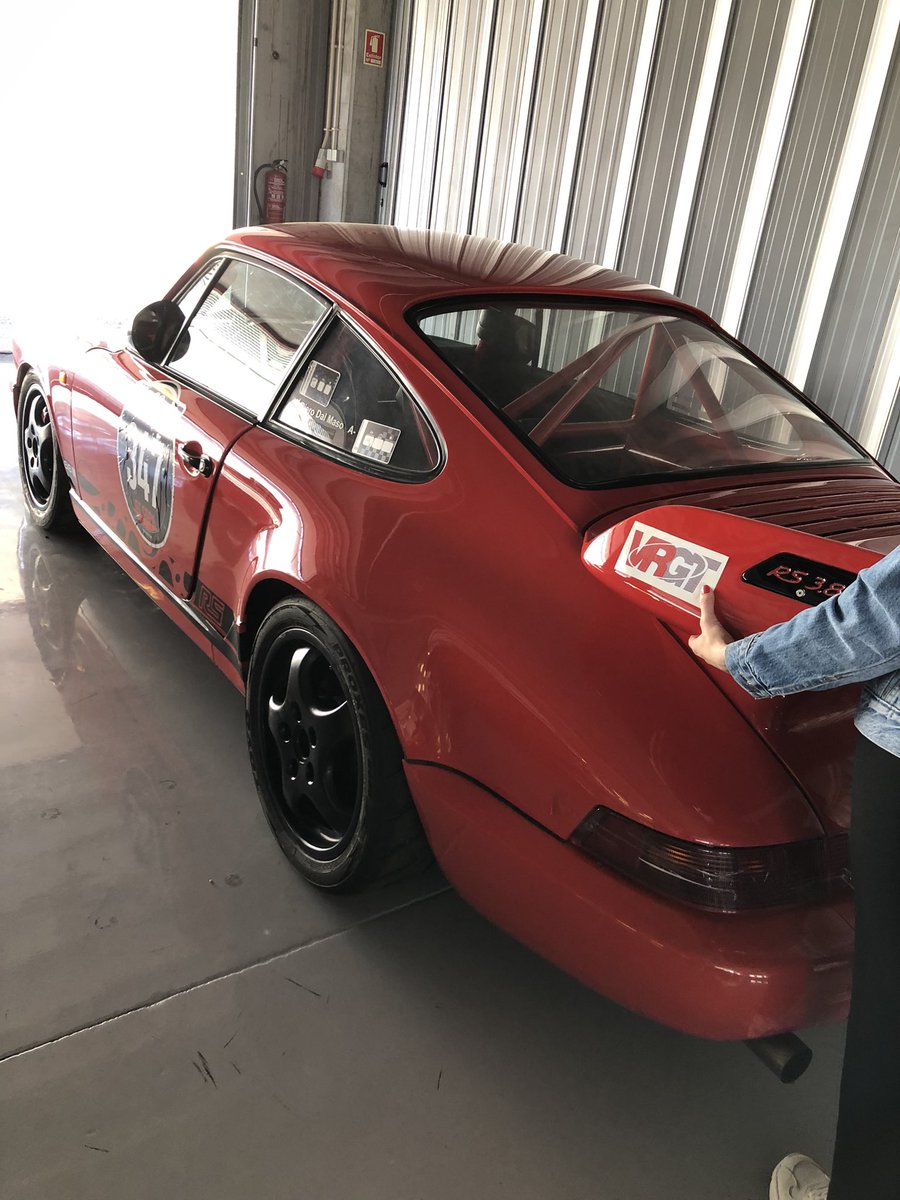 vueltarapidafm's tweet photo. Como la idea de ponerle la pegatina de #VRGT al @Mitsubishi_ES ASX y sacarlo a dar unas vueltas a @AIAPortimao era demasiado optimista, hemos buscado alternativas de algunas otras marcas amigas ¿Qué opináis @HyundaiEsp, @VW_es, @BMWEspana, @Porsche_Iberica? https://t.co/rJsBzs7GVj