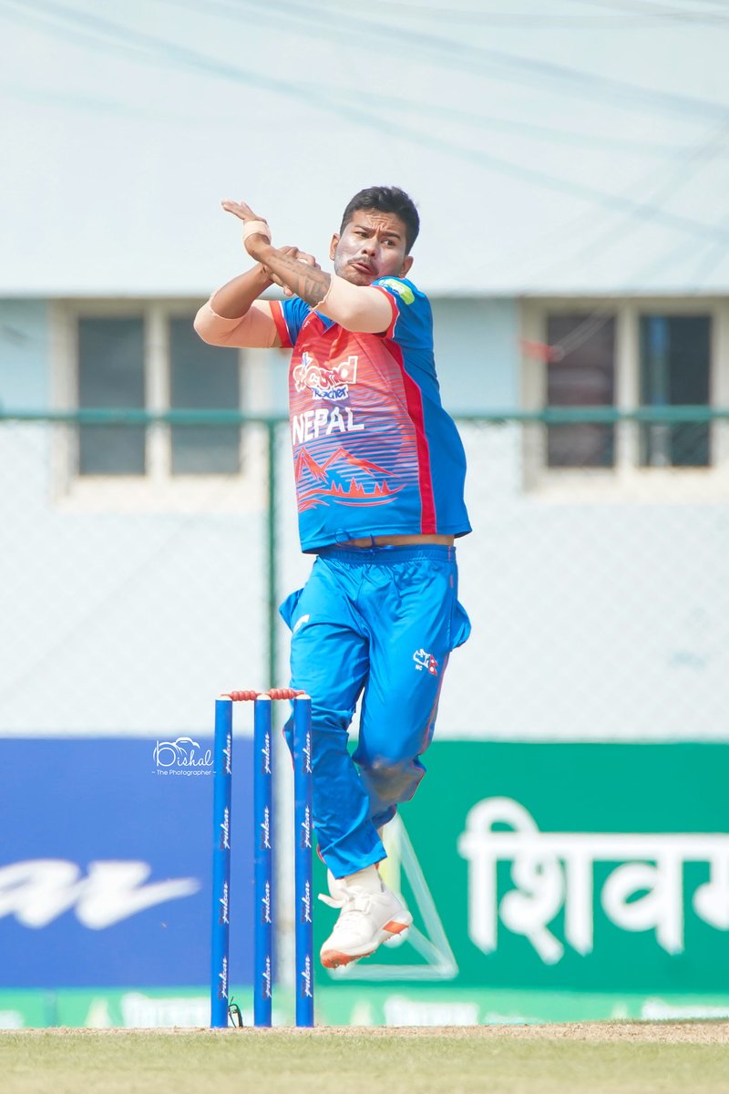 bishal_photos's tweet photo. @imABohara knows his process very well to get consistent performance for Nepal. He grind himself for more than six years to find himself into the position he is right now. The road has been difficult, hence, he won't let it go easily. #frommycollections #trinationaseries https://t.co/0os3FsfvUt