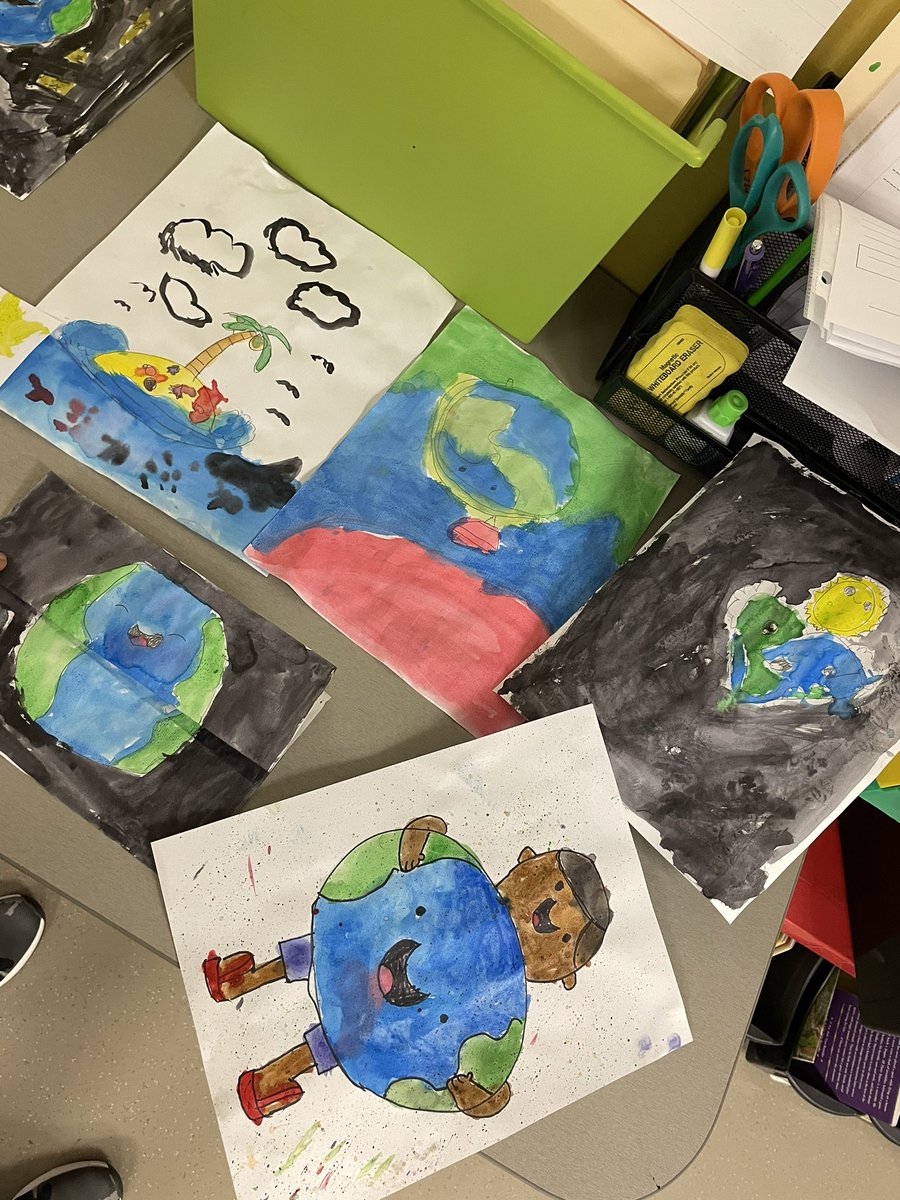 MrsGumsDIS's tweet photo. Green STEAM Day was a success at @LeaphartElem we had a blast creating, designing, and planting. Students were able to help put a piece on a statue in front of the school, they created earth day paintings and more! They loved the activities today. #pridein5 https://t.co/lKmnwNeYdV