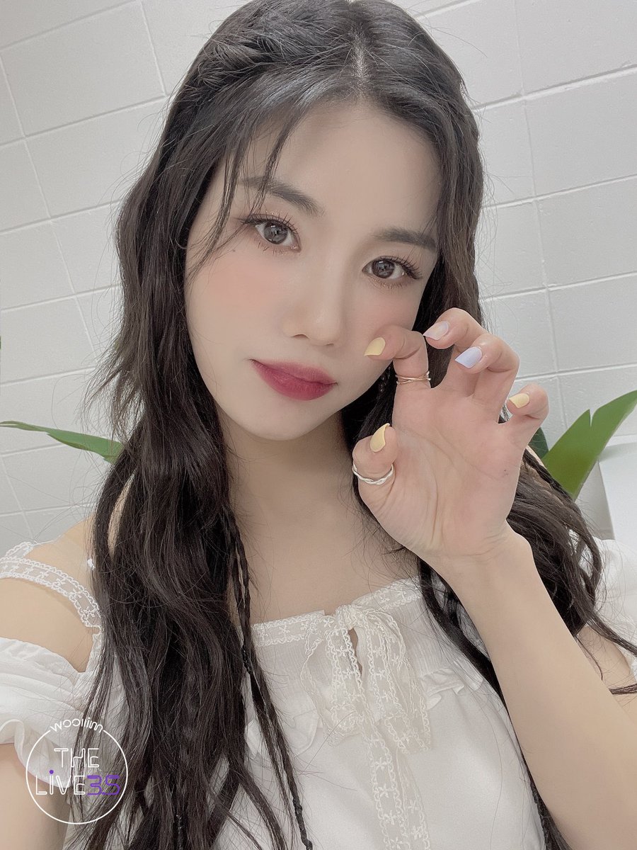godchoiyena's tweet photo. i love you so much leader-nim 🥺💜 https://t.co/JBprF7NfAo