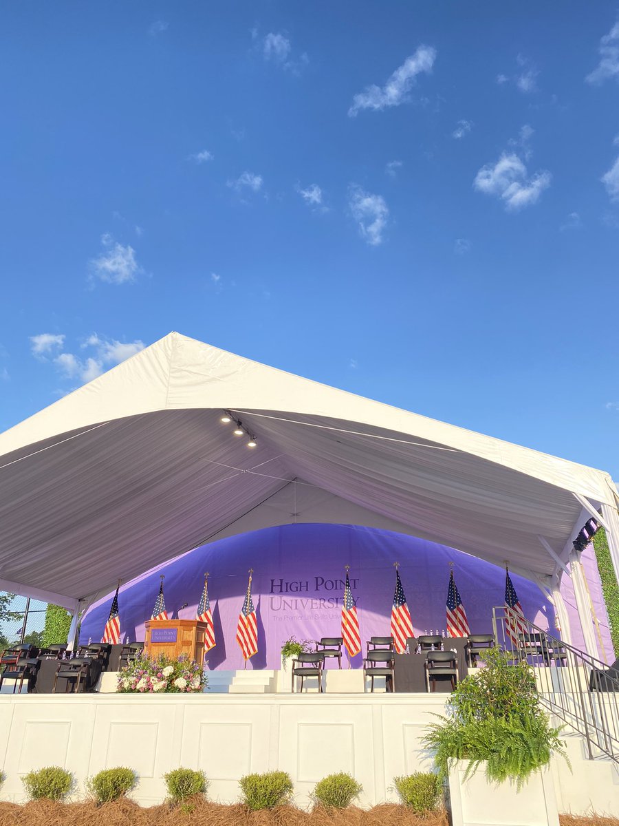 HighPointU's tweet photo. Today’s the day, grads! Time to celebrate the Class of 2021 and December 2020 graduates! 🎓 #HPUGrad2021 #HPUGrad2020 https://t.co/1gqpuvPkgU