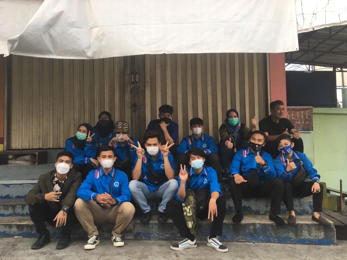 BintangMudaID's tweet photo. DPC BMI Kab. Kuningan bagi-bagi takjil 😊

Berbagi adalah suatu kenikmatan.

BMI Bergerak Bergerak Bergerak

#BMI
#CerdasSantundanPeduli https://t.co/6XxV7RqZqj