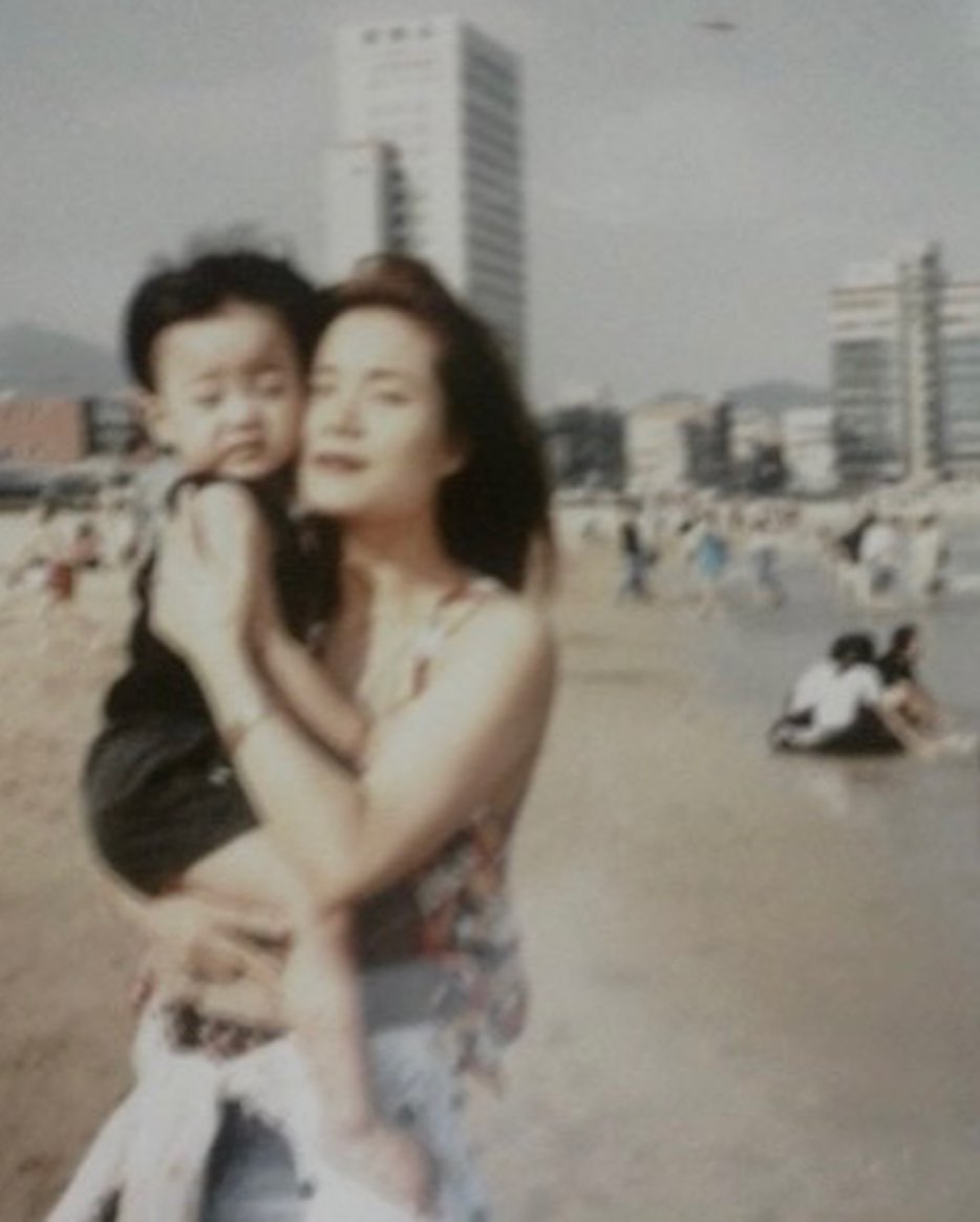 JiHansolUpdates's tweet photo. 210508 [INSTAGRAM] jisol_11 Instagram Update 

" Mom&amp;Me❤ " 
#어버이날

#JiHansol #지한솔 #Newkidd #뉴키드 #유앤비 #UNB https://t.co/CbKfuHET1s