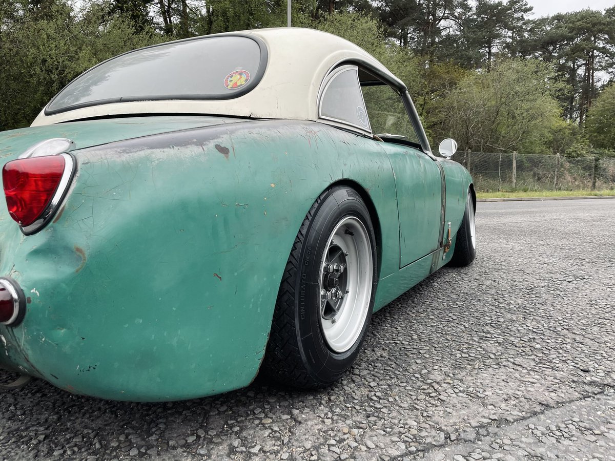 Pipey_McGraw's tweet photo. Some fresh period correct @Pirelli cn36 from @LongstoneTyres for the happy boy ๐ธ #austinhealey #austinhealeysprite #frogeyesprite #bugeyesprite #muttleyracing #stoltonengineering #daftjunk #pirellicn36 #pirelli #ssr #ssrmk2 #retrorides #mosseurope #meguiars https://t.co/uWNOlJqtY1
