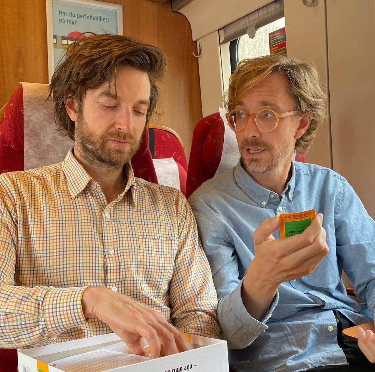 HamadaHideaki's tweet photo. Kings of Convenience は二人組の歳の重ね方の理想。
https://t.co/VTs3YA2Dt0 https://t.co/GddtyRBhSn