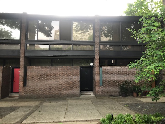 now I like his Bingham Court townhouses even more a few blocks away