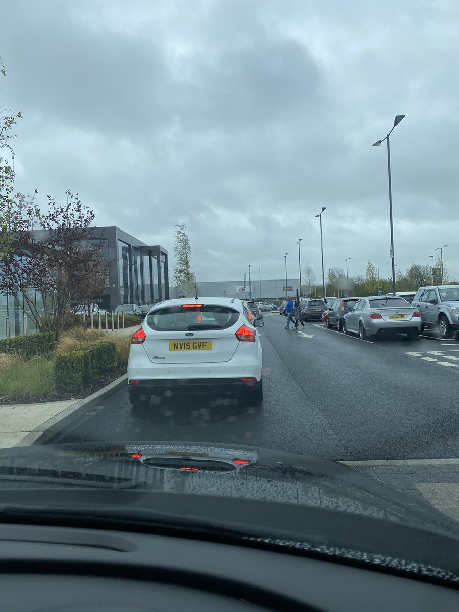 Wez888's tweet image. Great park but SORT THIS OUT! Q to get out is ridiculous!! @FossePark #fossepark